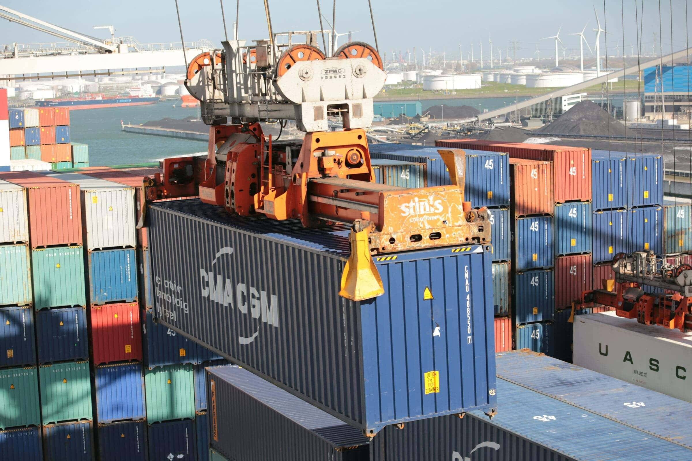 International container port terminal with vessels alongside
